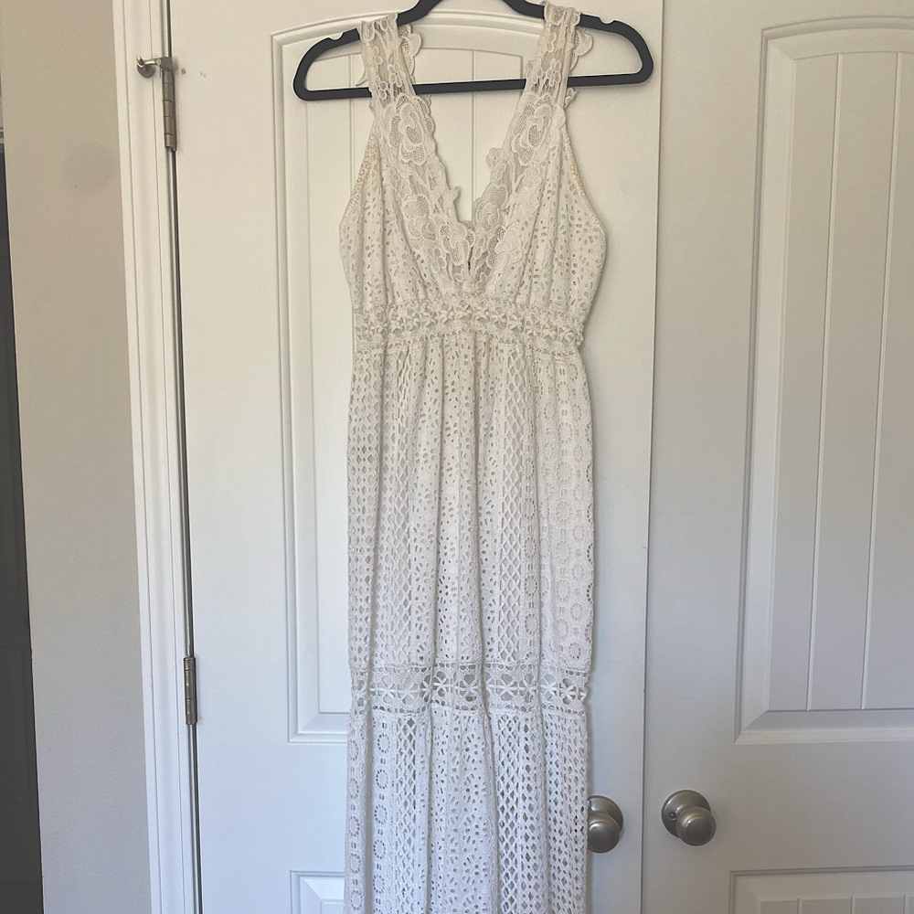 Queen Moda Positano white beachy maxi dress